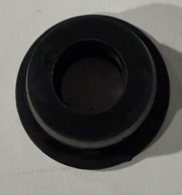 Cummins 3042401 Grommet Seal – N14 Diesel Engine